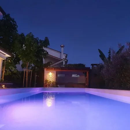 Villa Gaya In Porec With Xl Pool And E- Bike