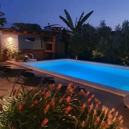 Villa Gaya In Porec With Xl Pool And E- Bike Villa *