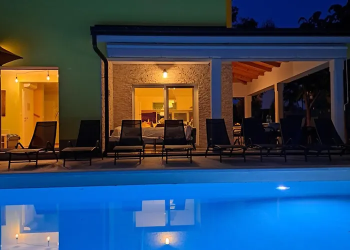 Gaya In With Xl Pool And Stunning Garden Villa *