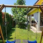 וילה Gaya In With Xl Pool And Stunning Garden פורץ