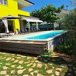 Gaya In With Xl Pool And Stunning Garden