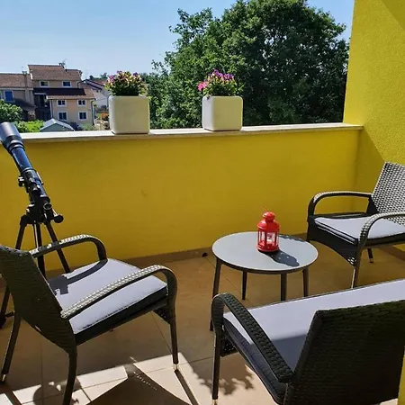 Villa Gaya In Porec With Xl Pool And E- Bike Villa Poreč