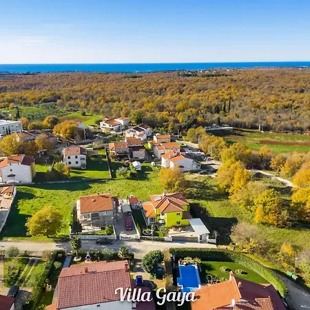 Villa Gaya In Porec With Xl Pool And E- Bike Villa *