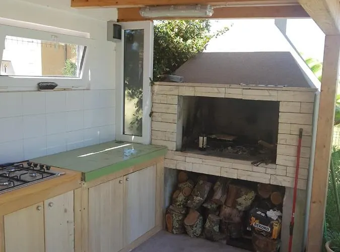 Вілла Gaya In With Xl Pool And Stunning Garden