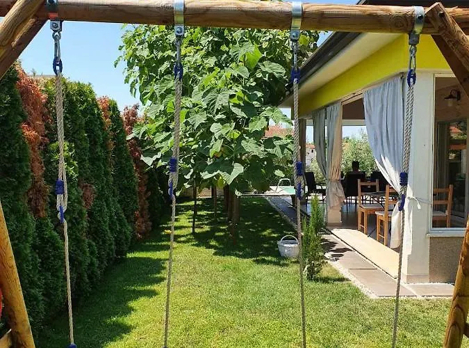 Вілла Gaya In With Xl Pool And Stunning Garden Пореч