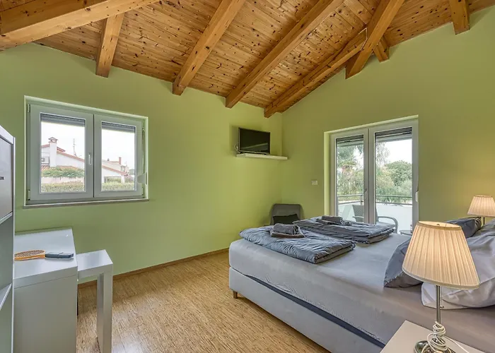 Villa Gaya In With Xl Pool And Stunning Garden