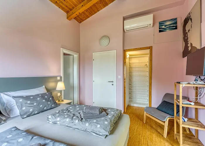 Villa Gaya In With Xl Pool And Stunning Garden *