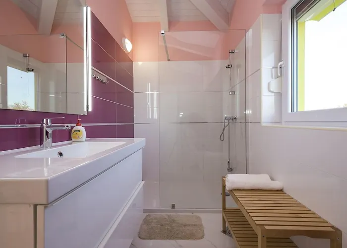 Gaya In With Xl Pool And Stunning Garden Вілла *